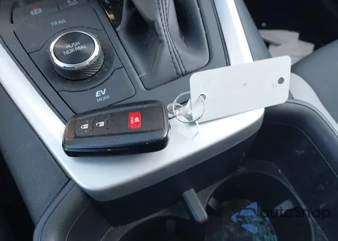 2025 Toyota Rav4 Hybrid Xle z USA, uszkodzony, nr VIN 2T3RWRFV9SW264698